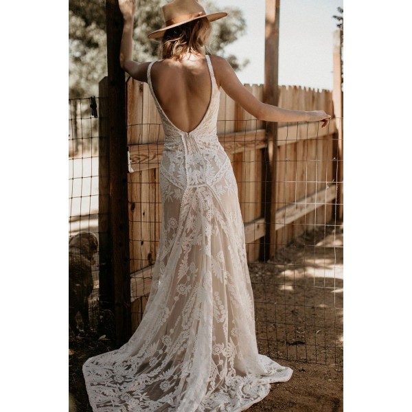 Graceful V Neck Lace Wedding Bridal Party Gown