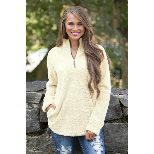 White Zipped Pullover Fleece Outfit