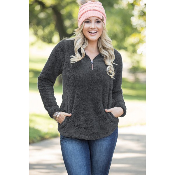 Gray Zipped Pullover Fleece Outfit